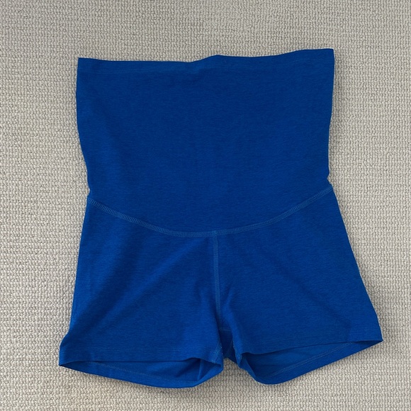 Beyond Yoga maternity High-Waisted Blue Shorts - Picture 1 of 4